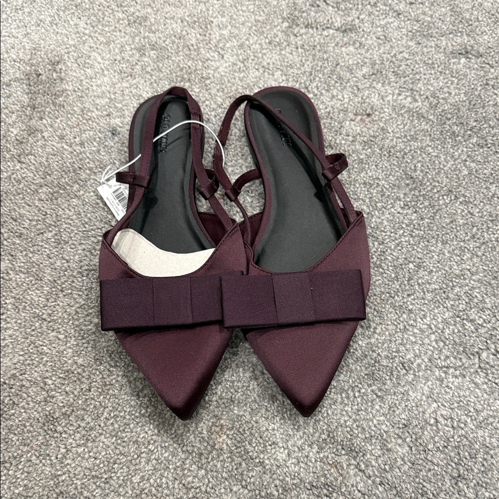 Old Navy Burgundy Women's Flats with Bow